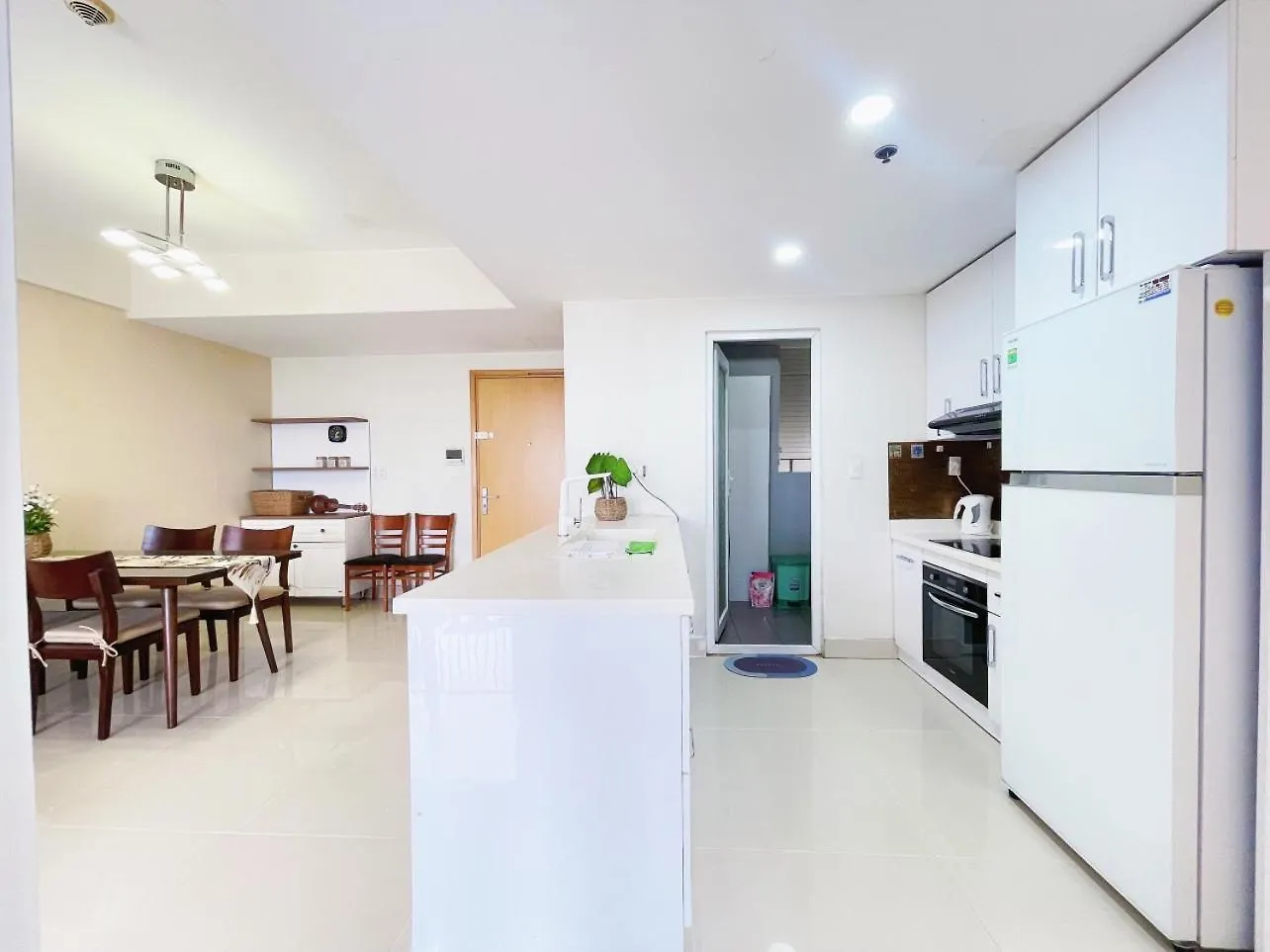 Masteri Thao Dien Apartment - Fully Furnished, Swimming Pool, Gym, Shopping Center Ho Chi Minh City Vietnam